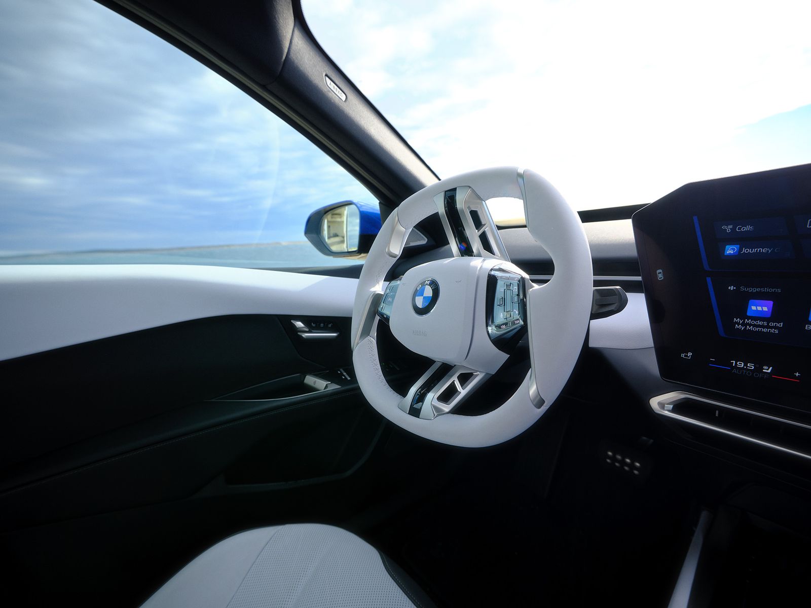 Lenkrad des BMW i3 mit Shy-Tech-Bedienelementen